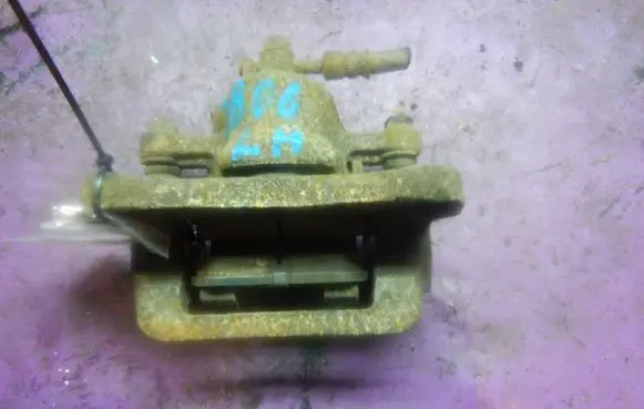 Hyundai Santa Fe Rear brake caliper