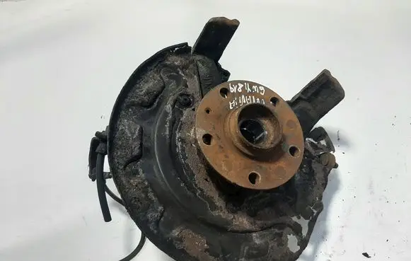 Front wheel hub