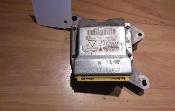 Renault Laguna II Airbag control unit/module 8200108370A