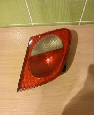 Mercedes-Benz E W210 Tailgate rear/tail lights A2108201064