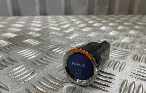 Toyota RAV 4 (XA50) Engine start stop button switch 