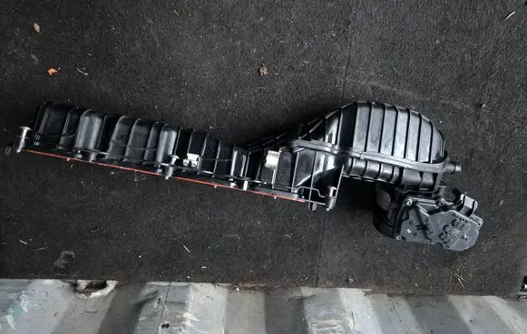 BMW X7 G07 Intake manifold 8601612