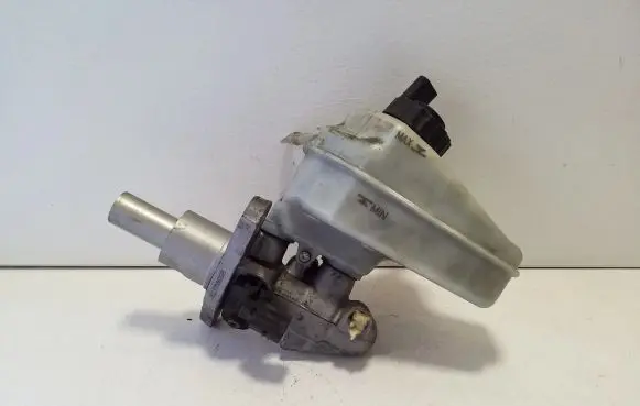 Volkswagen Golf Plus Master brake cylinder 1K2611301C