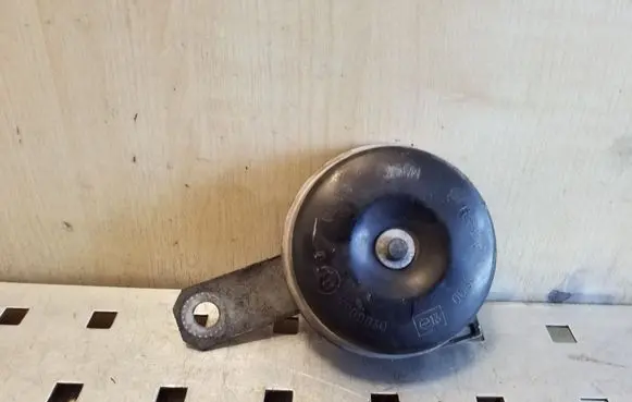 Subaru Outback Horn signal E13000030