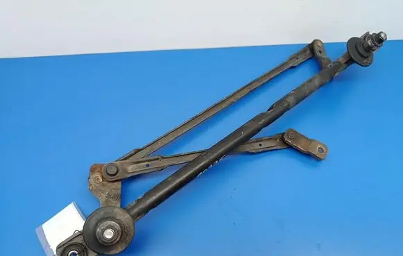 Front wiper linkage and motor