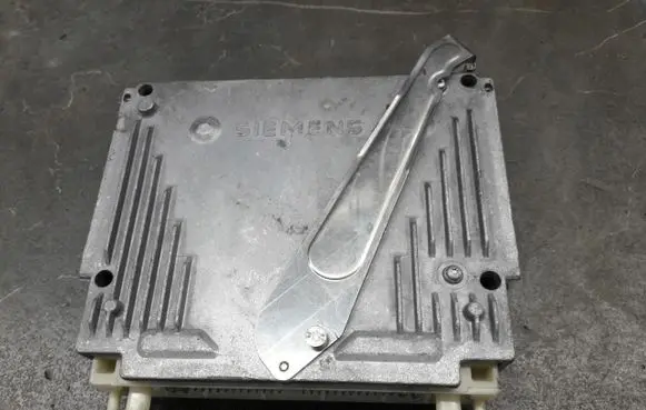 Volvo S70 V70 V70 XC Engine control unit/module ECU S103955412B