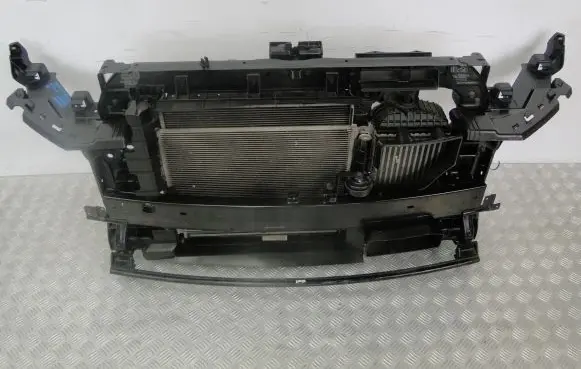 Hyundai Tucson TL Front bodywork piece 
