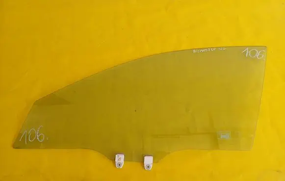 Honda Accord Front door window glass four-door
