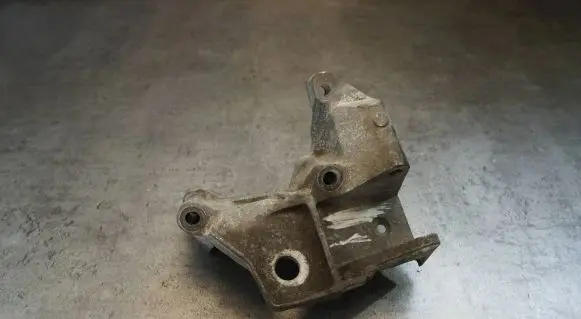 Volvo V60 Engine mounting bracket 6G92-6P096-FC