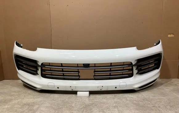 Porsche Cayenne (9Y0 9Y3) Front bumper 9Y0807217
