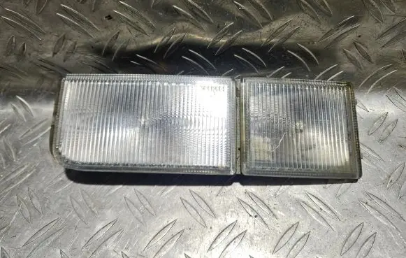 Volkswagen PASSAT B4 Front reflector 858051