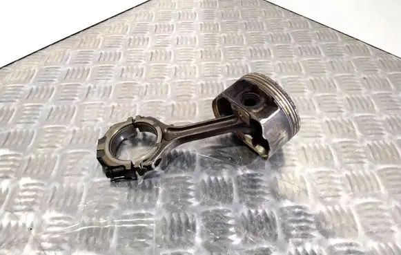 Nissan Murano Z50 Piston with connecting rod