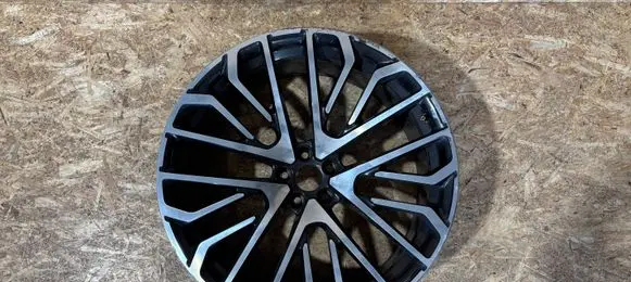 Audi Q8 R23 light alloy rim 4M8601025BN B017828
