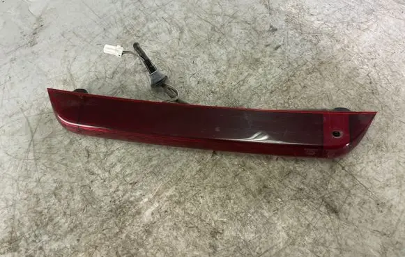 Mitsubishi Grandis Third/center stoplight