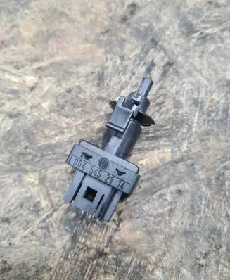 Mercedes-Benz E W211 Brake pedal sensor switch 0045452114