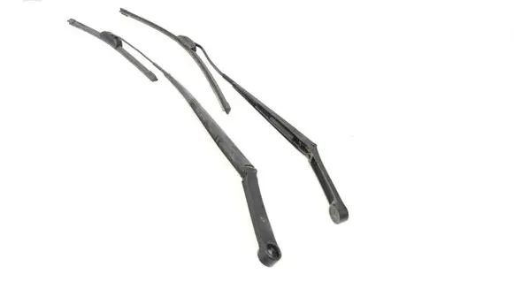 Volvo C30 Windshield/front glass wiper blade 