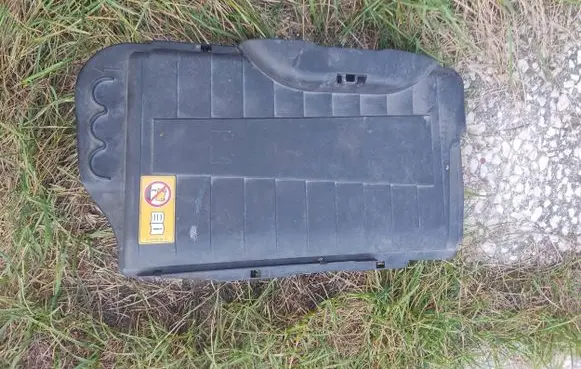 Mercedes-Benz B W246 W242 Battery box tray cover/lid A2465410005