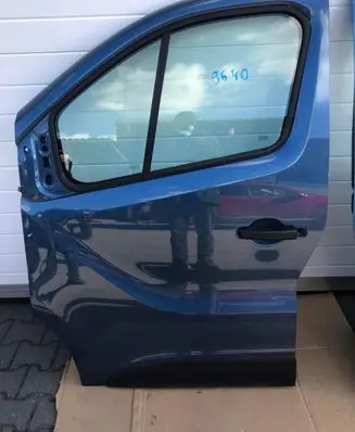 Renault Trafic III (X82) Front door