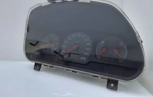 Volvo S40, V40 Speedometer (instrument cluster) 30862228 30858334