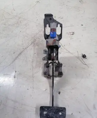 Subaru Forester SJ Brake pedal 