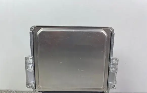 SsangYong Rexton Engine control unit/module 6725402232