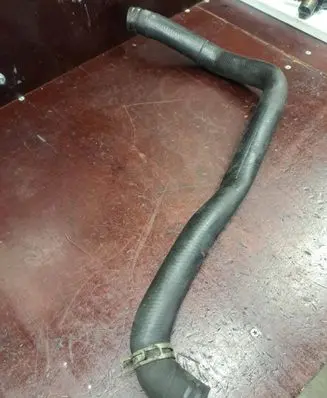 Dodge Caliber EGR valve line/pipe/hose 03G131521AM
