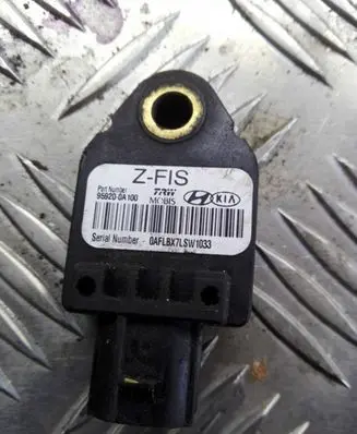 KIA Ceed Airbag deployment crash/impact sensor 959200A100