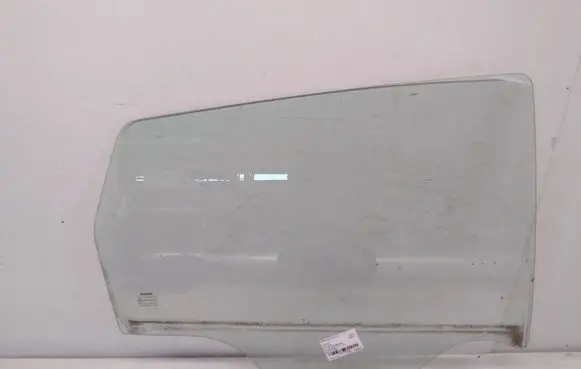 Nissan Qashqai Rear door window glass