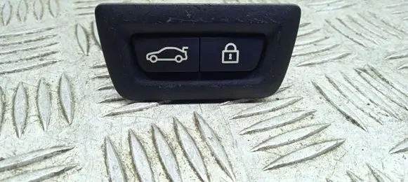 BMW 3 F30 F35 F31 Tailgate/boot open switch button 9275121