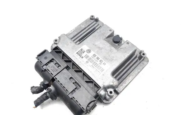 Volkswagen Golf V Engine control unit/module 03G906021KH 0281013226