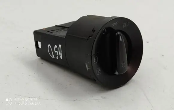 Volkswagen Golf IV Light switch 1C0941531