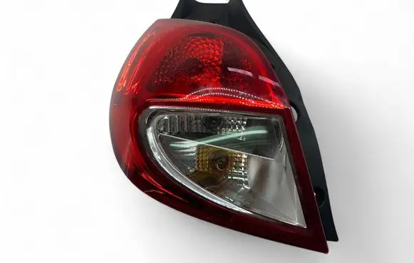 Renault Clio III Rear/tail lights 26110102