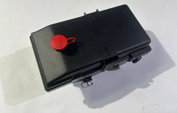 Chrysler Pacifica Fuse box set 63513560