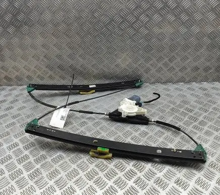 Volkswagen Touareg III Front door window regulator with motor 760837462D 4K0959802