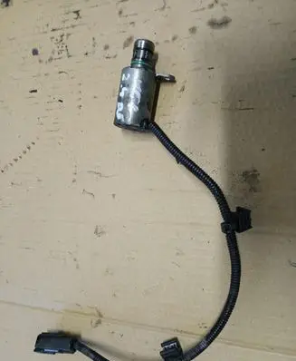 Volvo XC60 Camshaft vanos timing valve 30757801AC