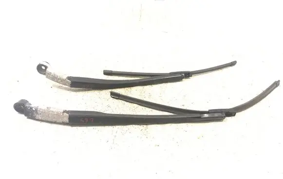 Honda Civic Front wiper blade arm 