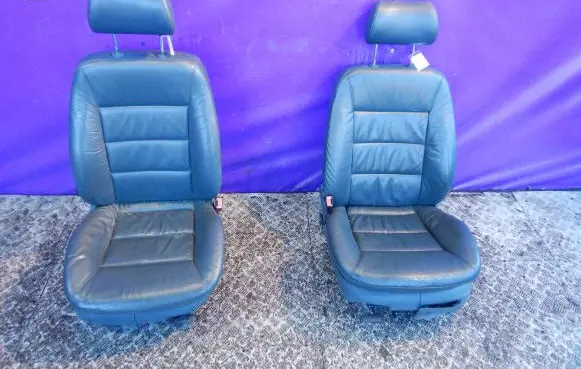 Seat set