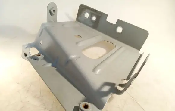 Opel Movano B Fender mounting bracket 03D25312R