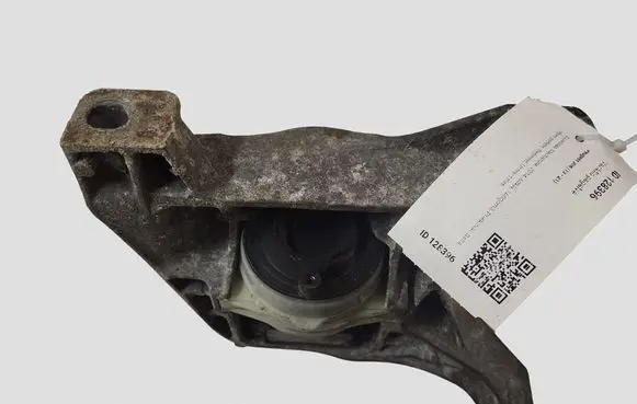 Peugeot 308 Engine mount bracket 4A103720