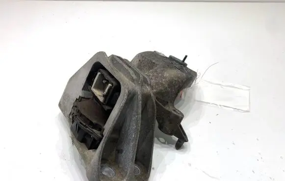 Nissan Qashqai Engine mount vacuum valve 112327345R