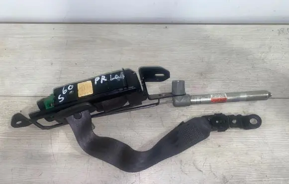 Volvo S60 Front seatbelt 80662993