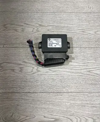 BMW 5 F10 F11 Hand brake control module 6798113 679811301 23122010