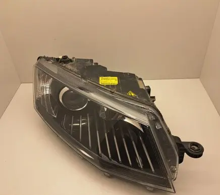 Skoda Octavia Mk3 (5E) Headlight/headlamp 5E1941016B