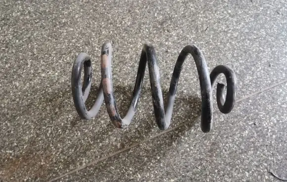 Nissan Leaf I (ZE0) Rear coil spring