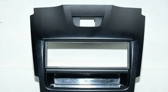 Isuzu D-Max Dashboard center trim panel 