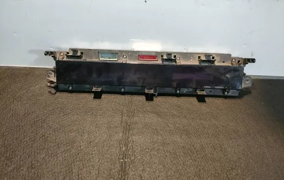 Renault Scenic II - Grand scenic II Speedometer (instrument cluster) 216771251 NS0014123 8200365608B