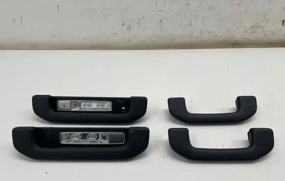 Mercedes-Benz GLE W167 A set of handles for the ceiling A0009067607 A0998150039