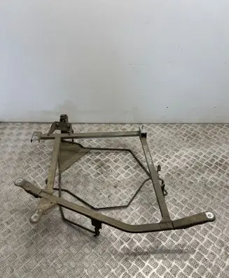 Renault Megane IV Spare wheel mounting bracket