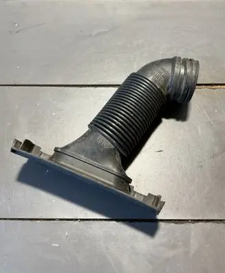 Volkswagen Golf Plus Air intake hose/pipe 1K0129609B 1K0129618Q