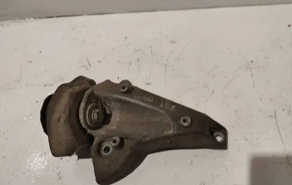 Volkswagen PASSAT B5.5 Gearbox mounting bracket 8D0399113AT